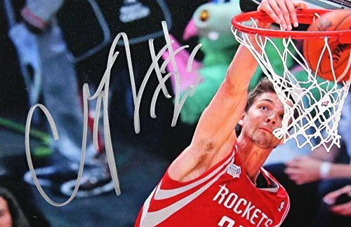 Chandler Parsons Autographed 8x10 Dunking Photo- TriStar Authenticated - Image 2
