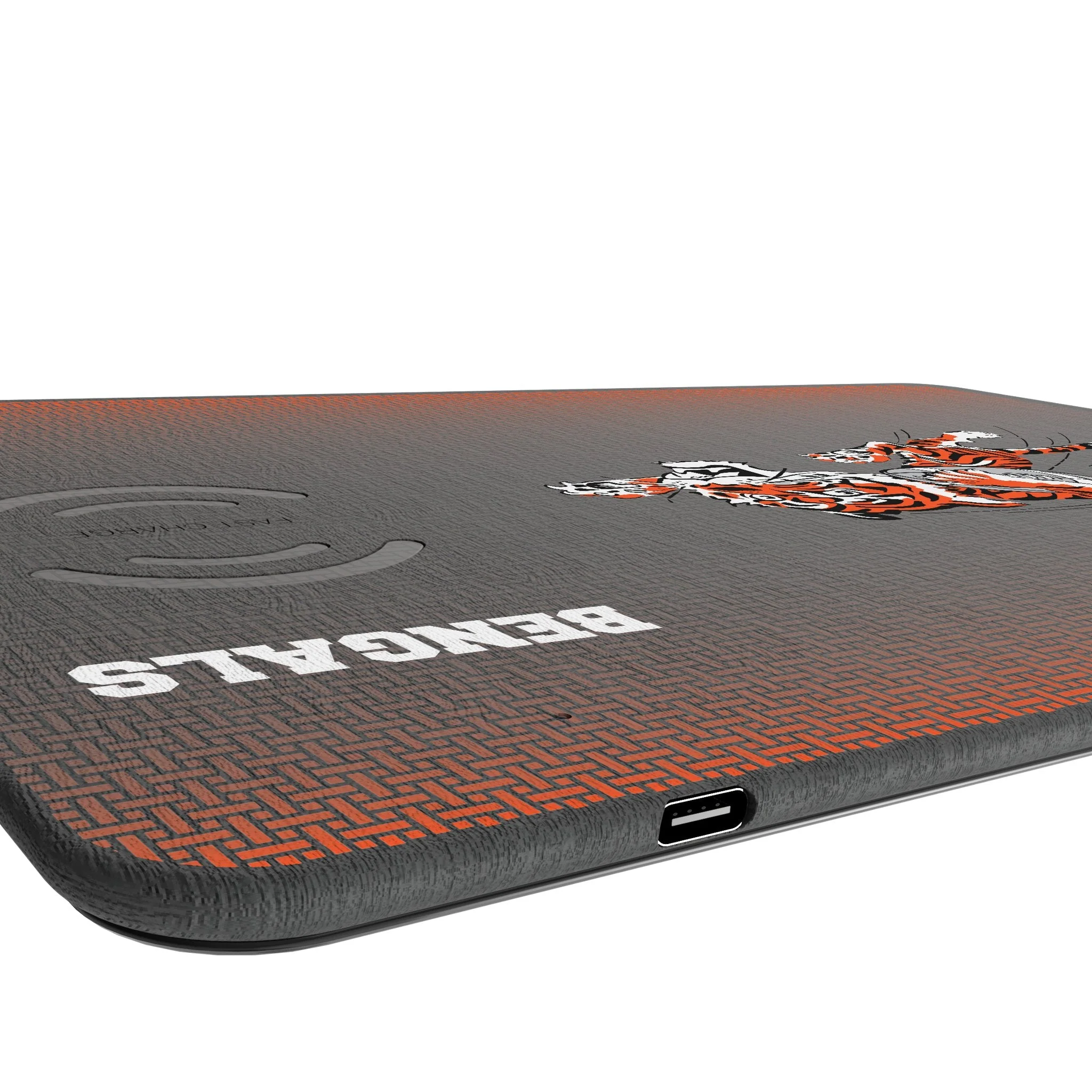 Cincinnati Bengals Historic Collection Linen 15-Watt Wireless Charger and Mouse Pad - Image 3