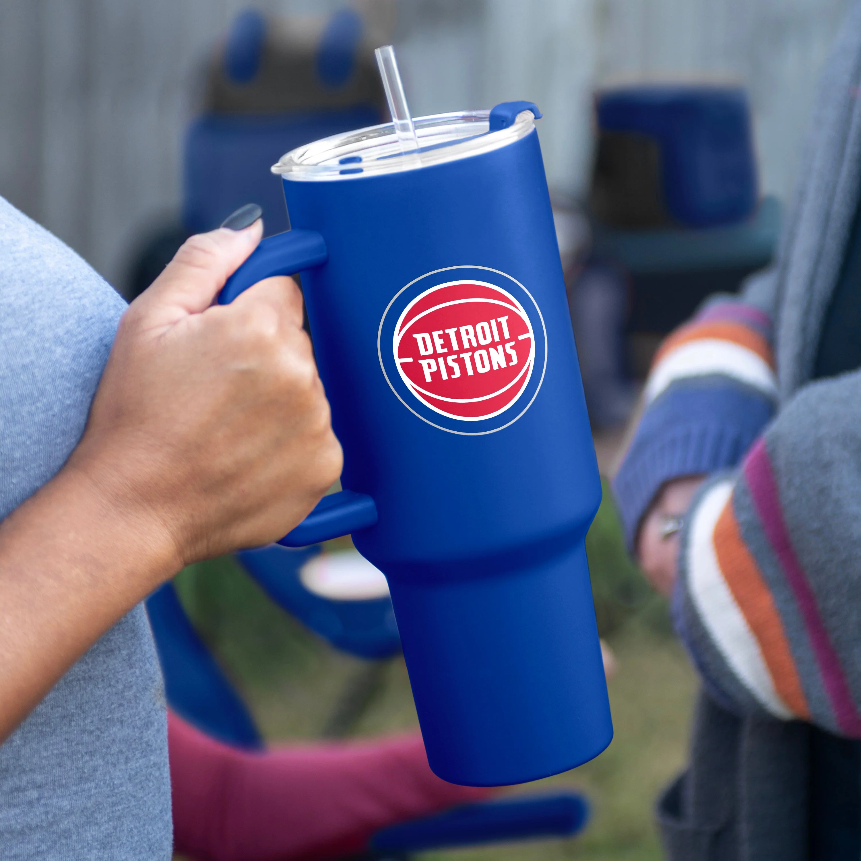 Detroit Pistons 40oz Flipside Powder Coat Tumbler - Image 3