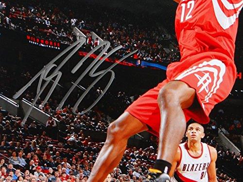 Dwight Howard Autographed 16x20 Dunking Photo- TriStar Authenticated - Image 2