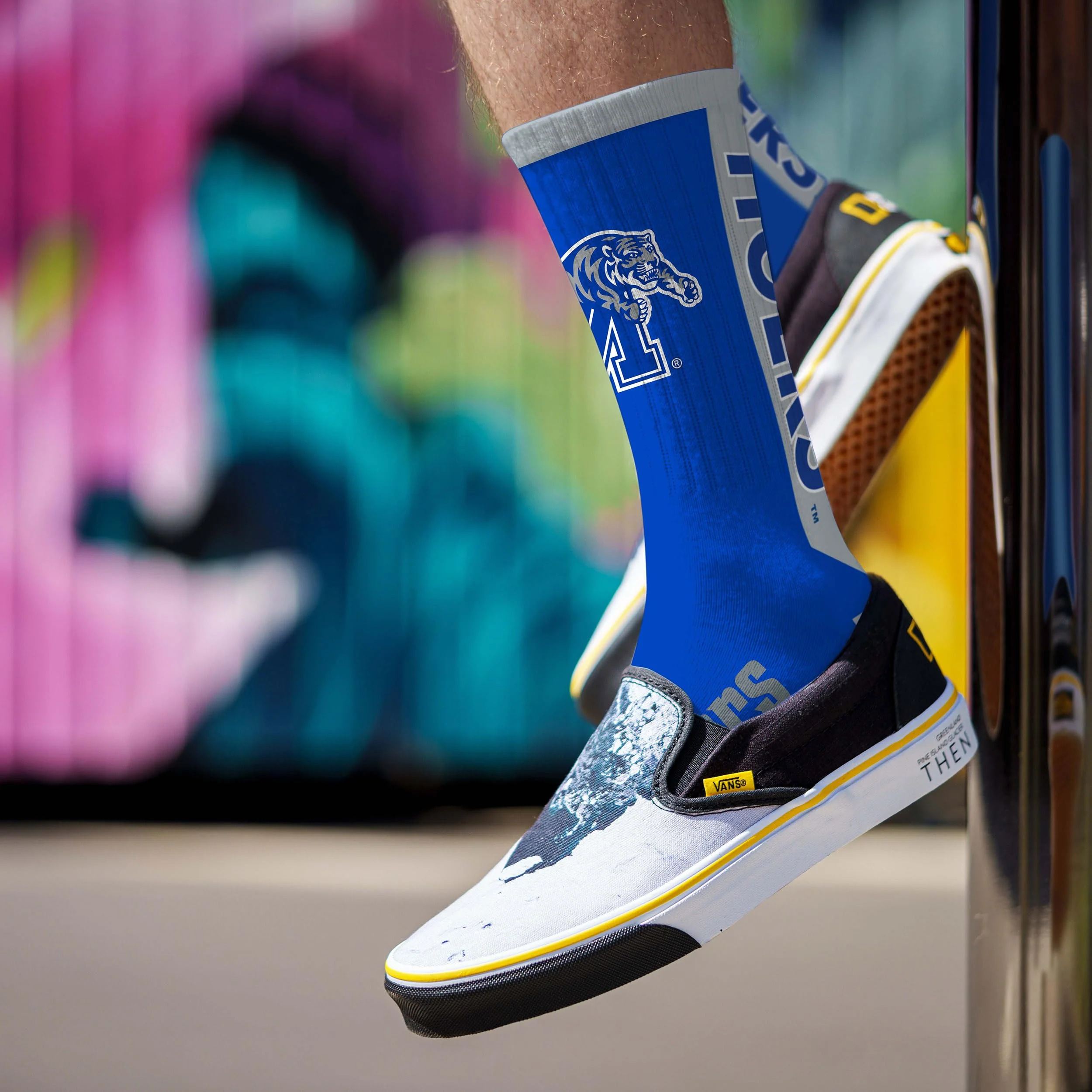 For Bare Feet NCAA MEMPHIS TIGERS MVP Crew Sock Team Color Large - Image 3