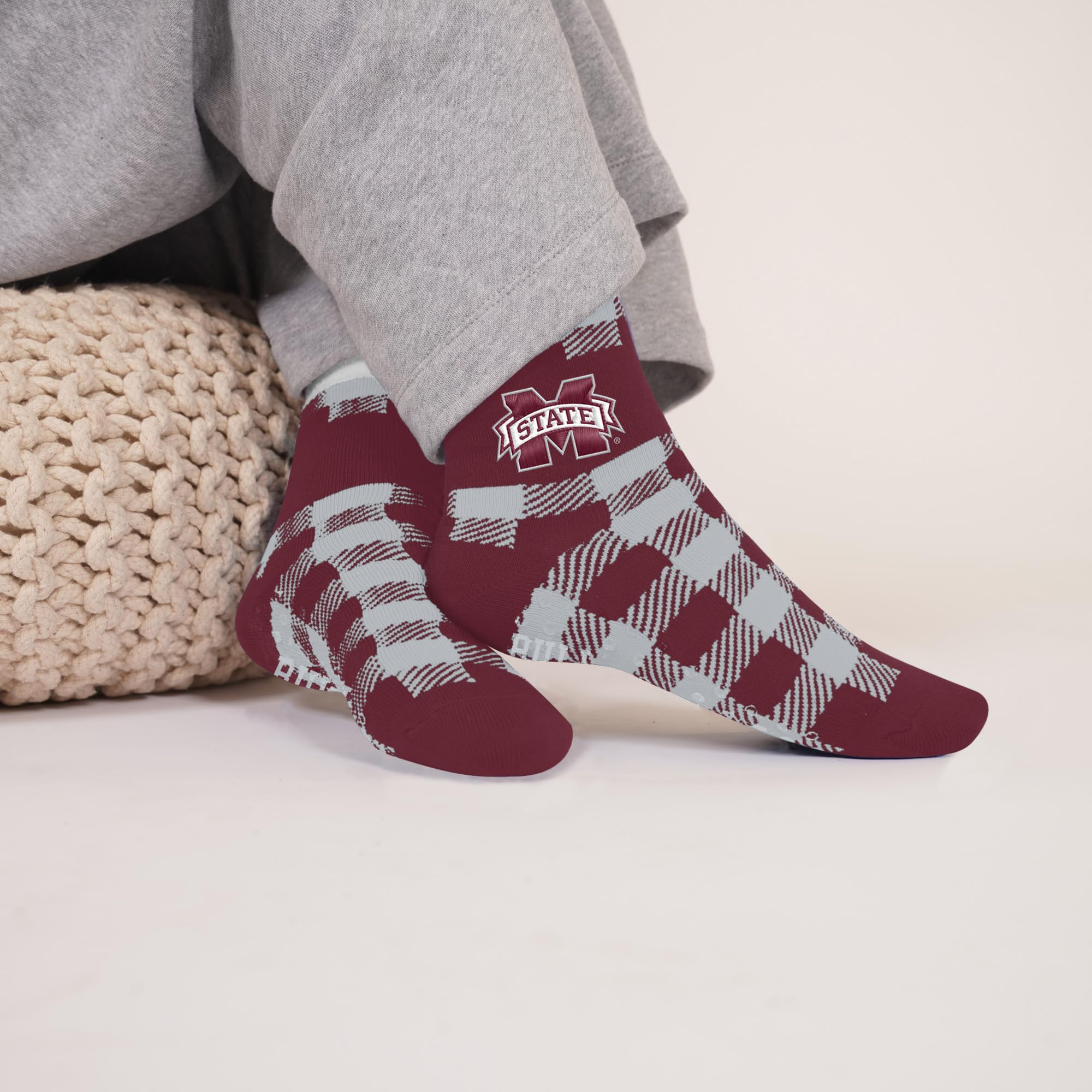For Bare Feet NCAA MISSISSIPPI STATE BULLDOGS Cozy Buff Plush Cabin Sock Team Color OSFM - Image 3