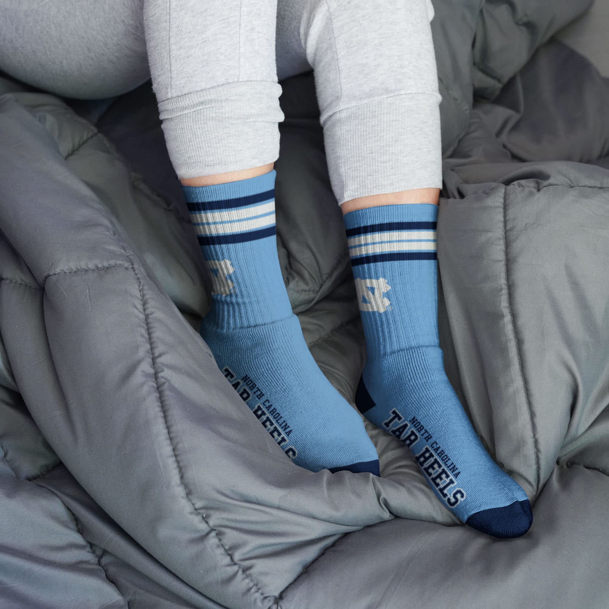 For Bare Feet NCAA North Carolina Tar Heels 4 Stripe Deuce Crew Sock Team Color MEDIUM - Image 2