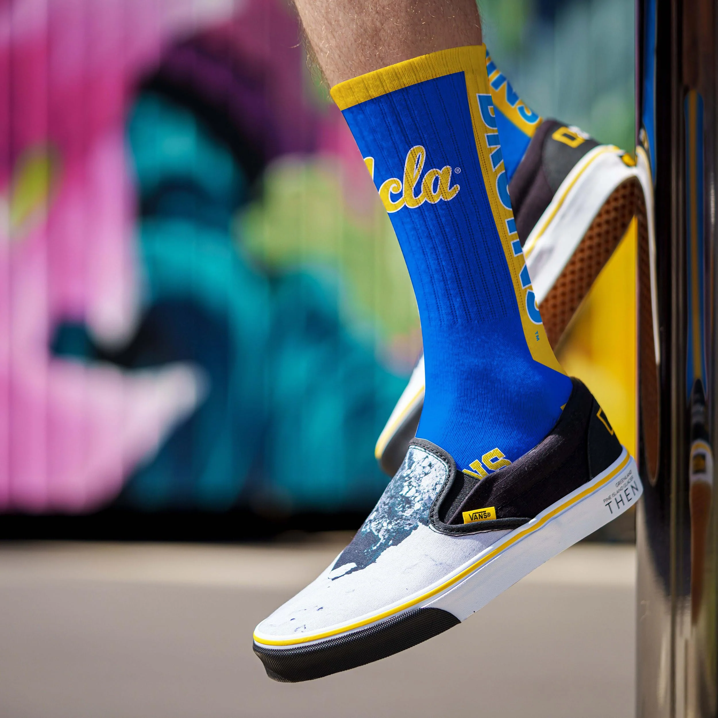 For Bare Feet NCAA UCLA BRUINS MVP Crew Sock Team Color Large - Image 3
