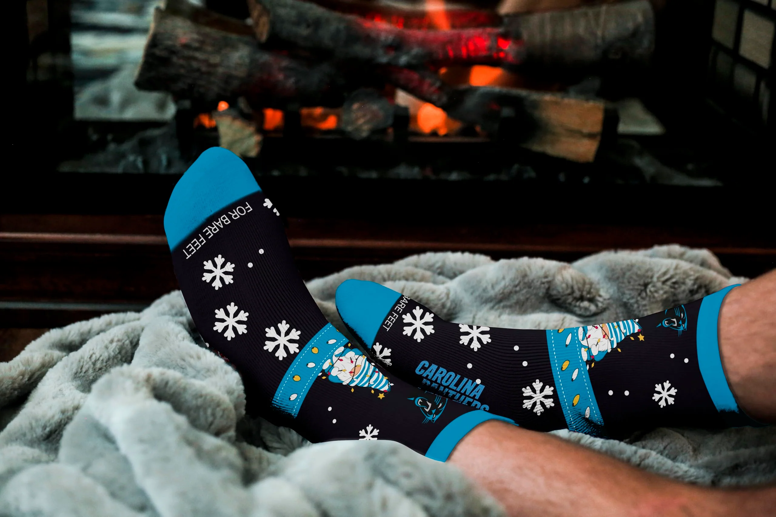 For Bare Feet NFL CAROLINA PANTHERS Holiday Sweater Gnome Team Colors Large - Image 3