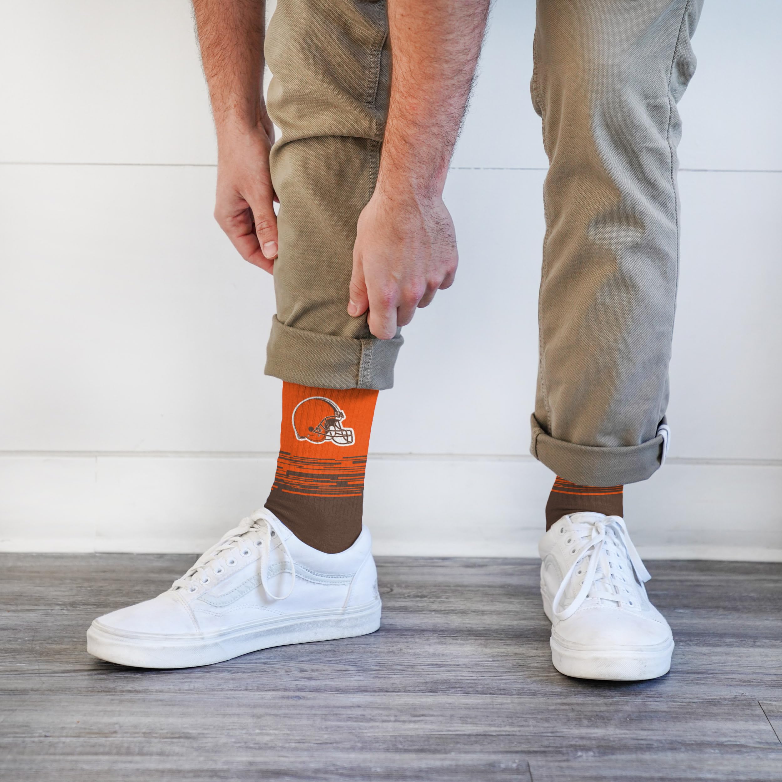 For Bare Feet NFL CLEVELAND BROWNS Elevate Premium Dress Crew Sock Team Color Large - Image 3