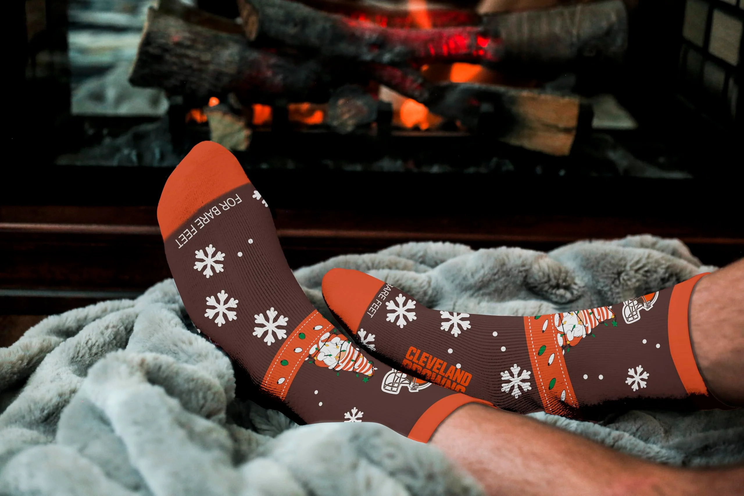 For Bare Feet NFL CLEVELAND BROWNS Holiday Sweater Gnome Team Colors Large - Image 3