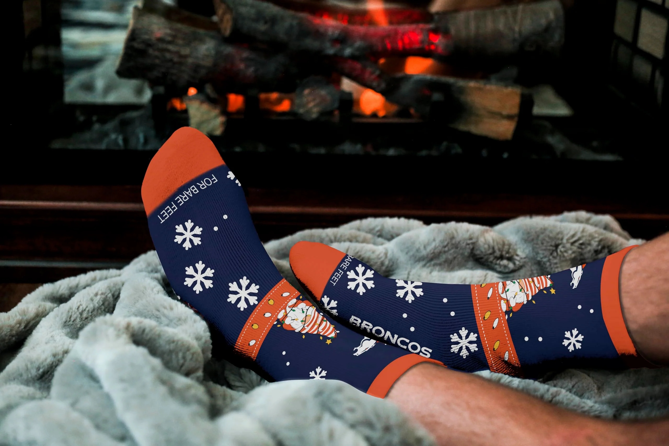 For Bare Feet NFL DENVER BRONCOS Holiday Sweater Gnome Team Colors Large - Image 3