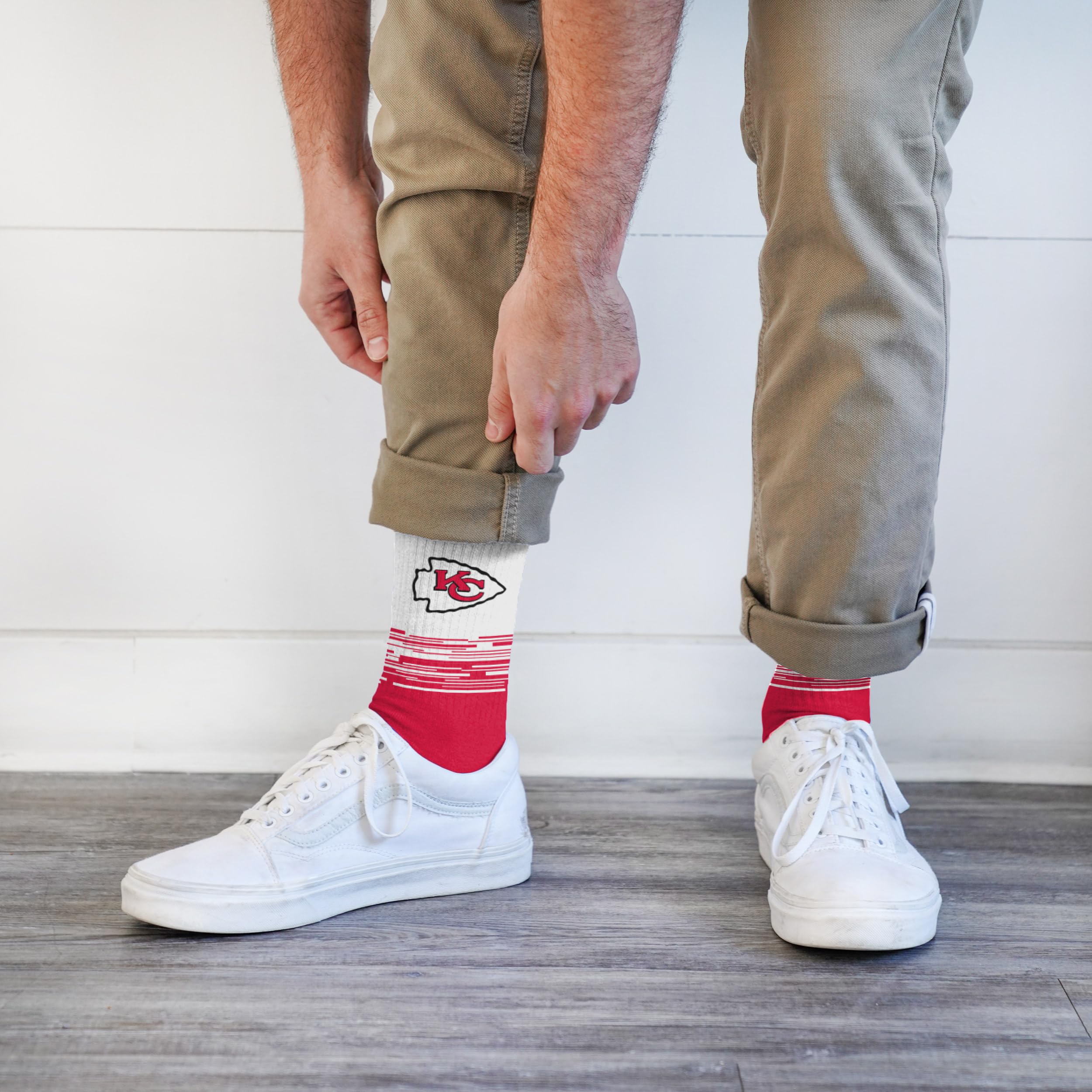 For Bare Feet NFL KANSAS CITY CHIEFS Elevate Premium Dress Crew Sock Team Color Large - Image 3