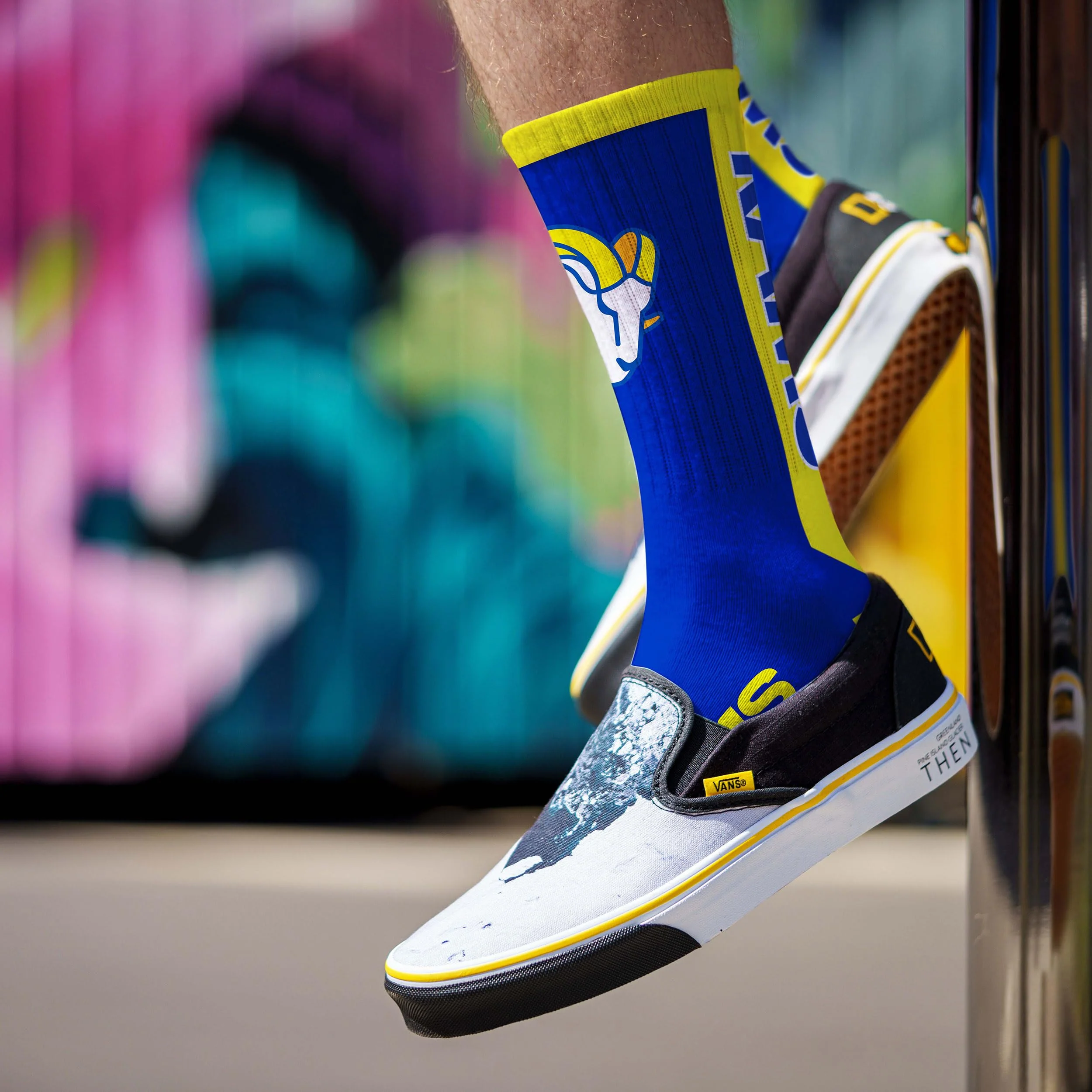 For Bare Feet NFL LOS ANGELES RAMS MVP Crew Sock Team Color Large - Image 3