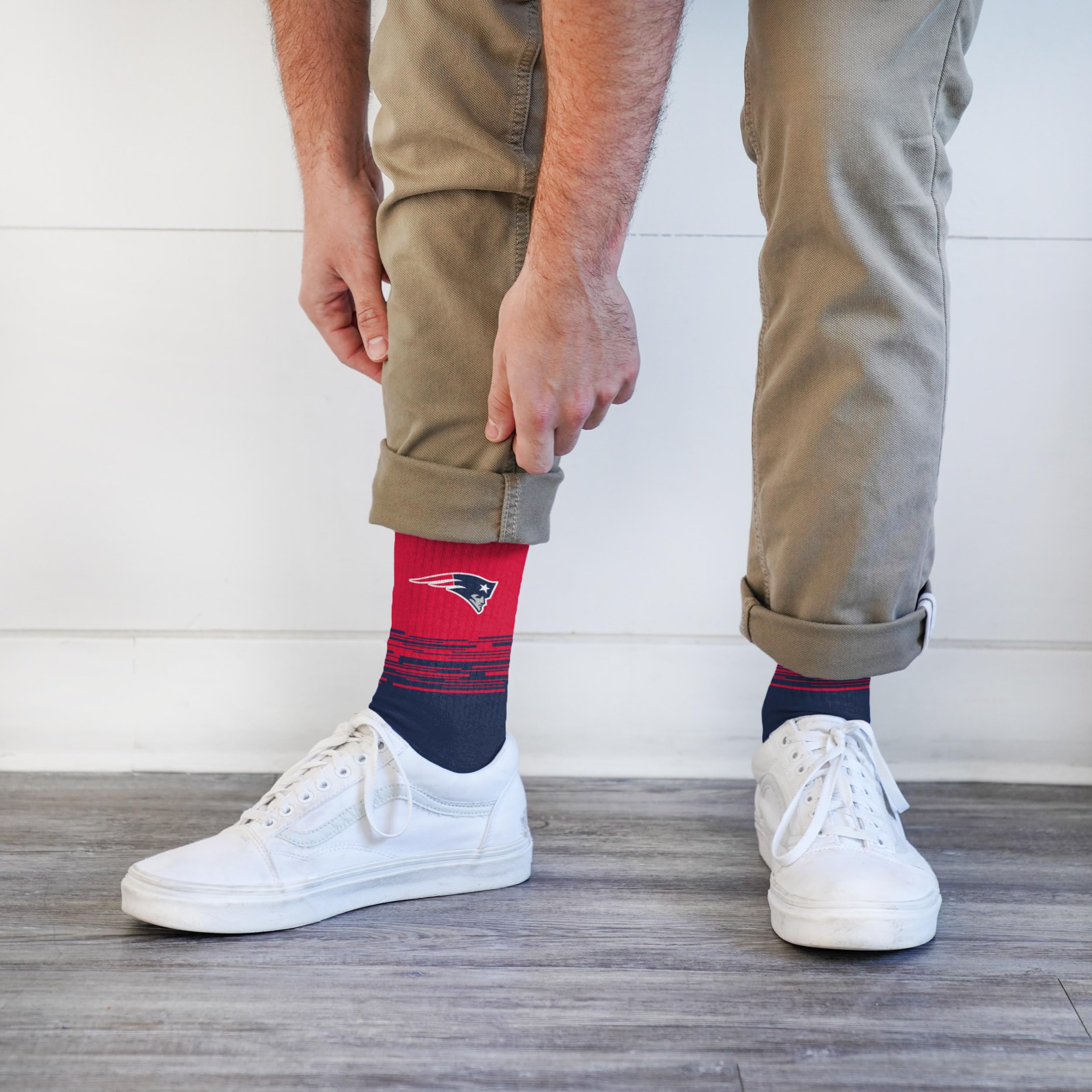 For Bare Feet NFL NEW ENGLAND PATRIOTS Elevate Premium Dress Crew Sock Team Color Large - Image 3