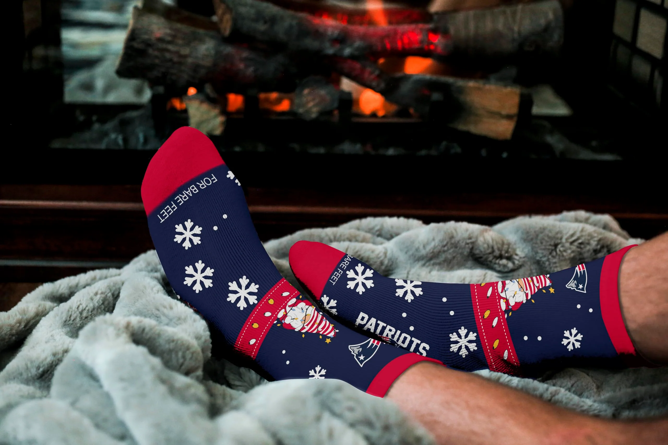 For Bare Feet NFL NEW ENGLAND PATRIOTS Holiday Sweater Gnome Team Colors Large - Image 3