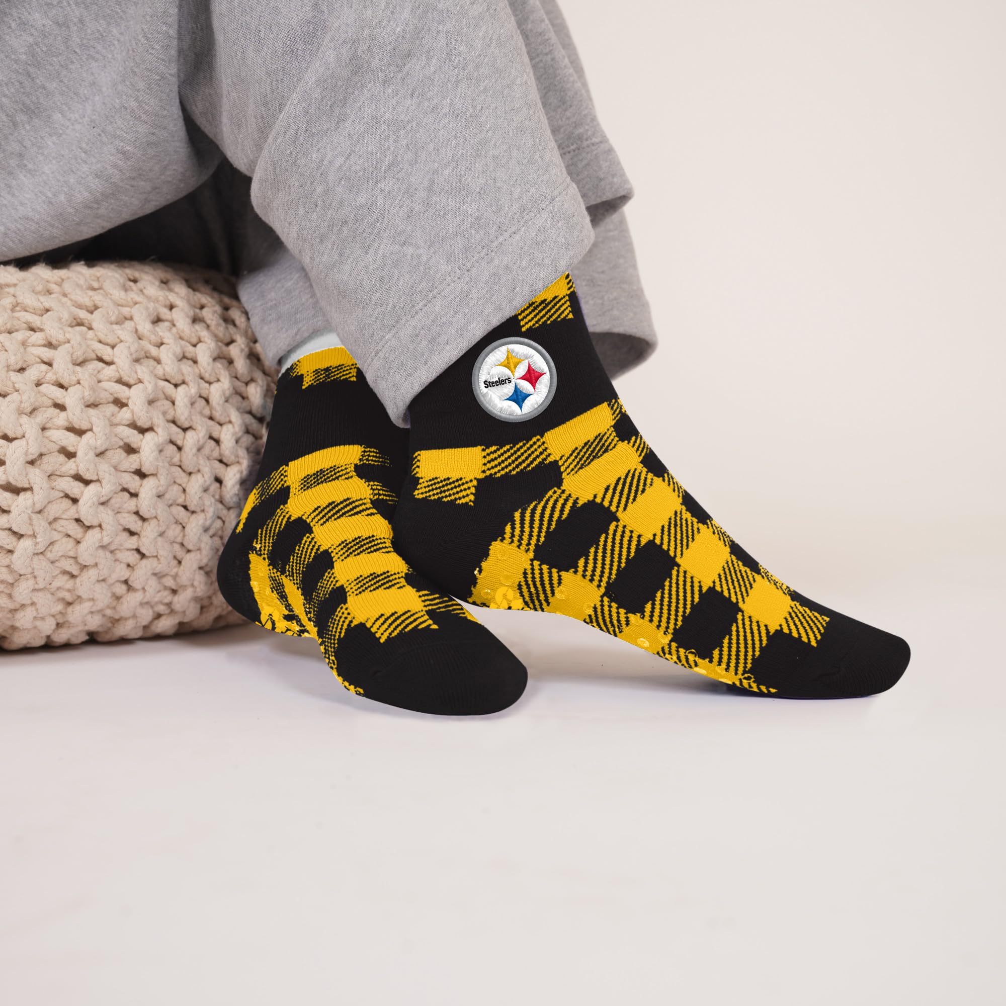 For Bare Feet NFL PITTSBURGH STEELERS Cozy Buff Plush Cabin Sock Team Color OSFM - Image 2