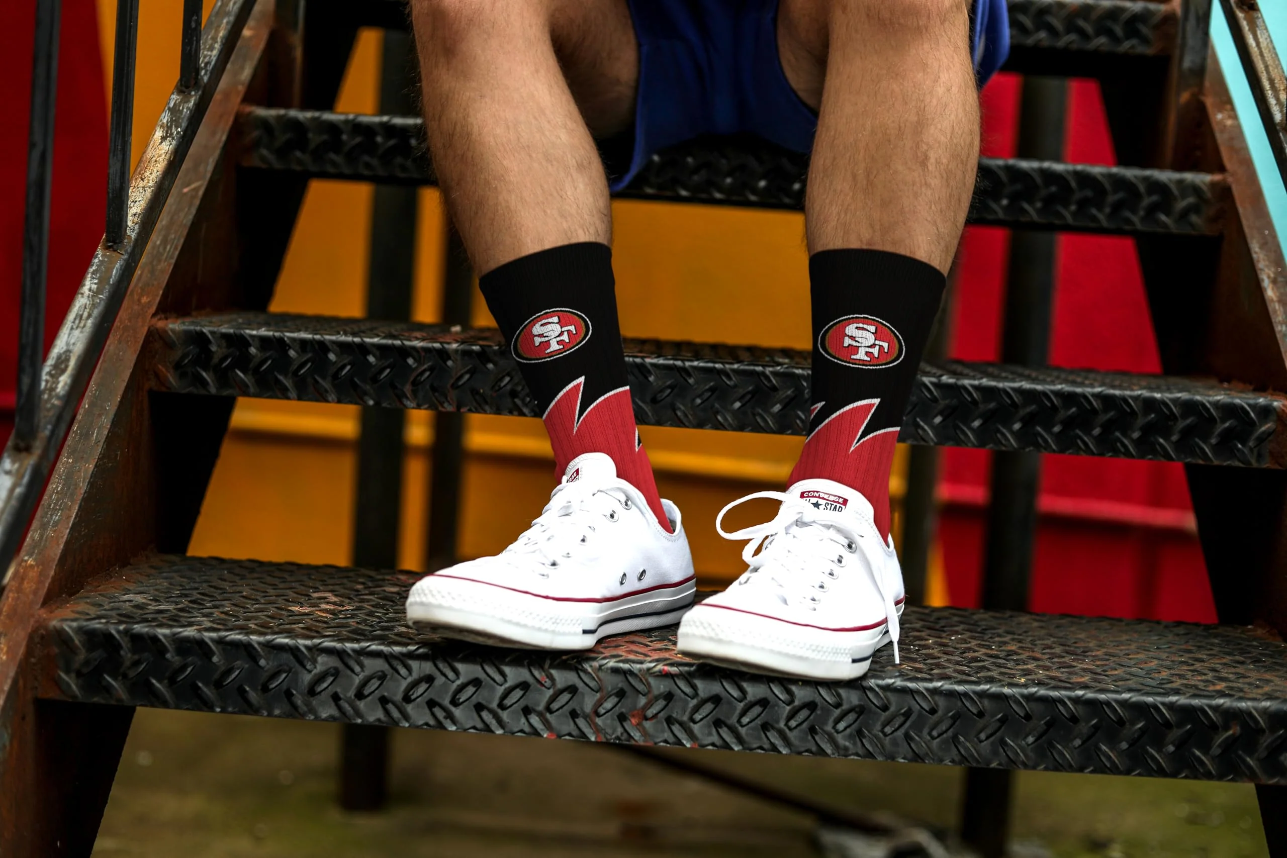 For Bare Feet NFL SAN FRANCISCO 49ERS Black Wave Crew Sock Team Color YOUTH - Image 3