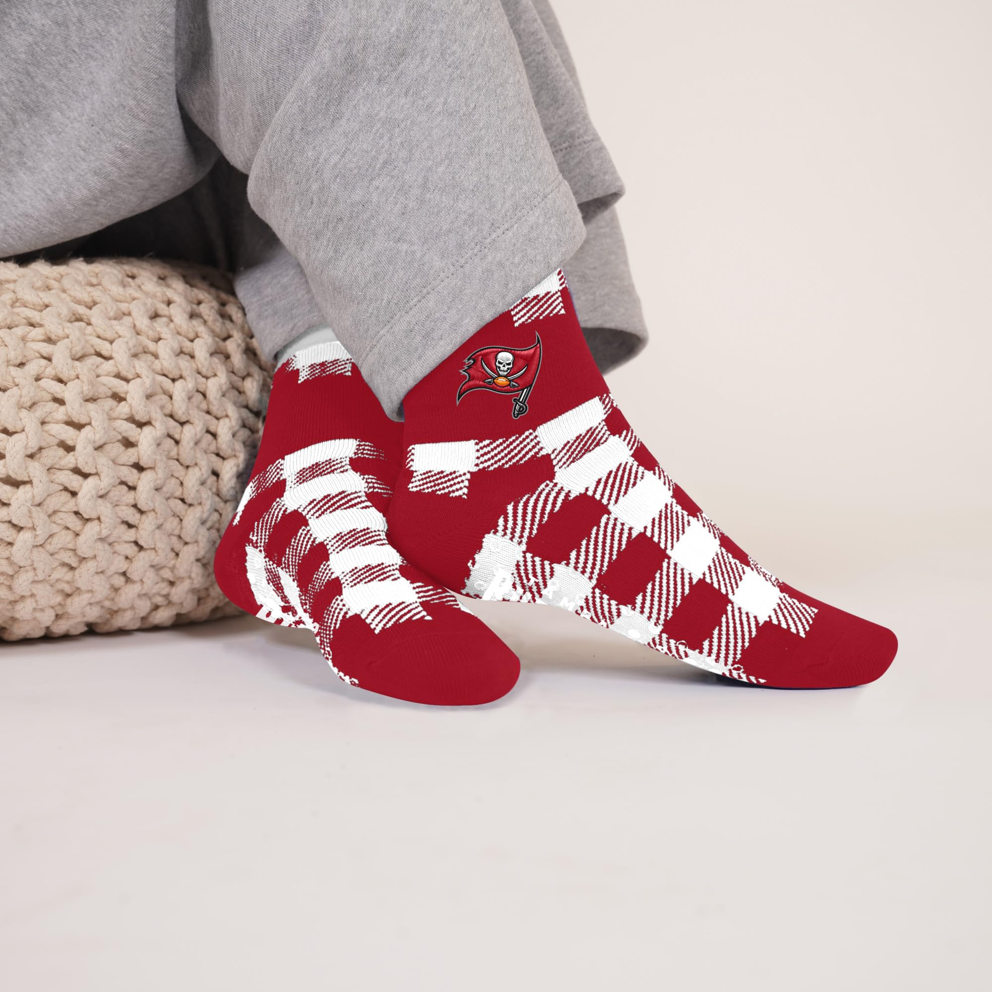 For Bare Feet NFL TAMPA BAY BUCCANEERS Cozy Buff Plush Cabin Sock Team Color OSFM - Image 3