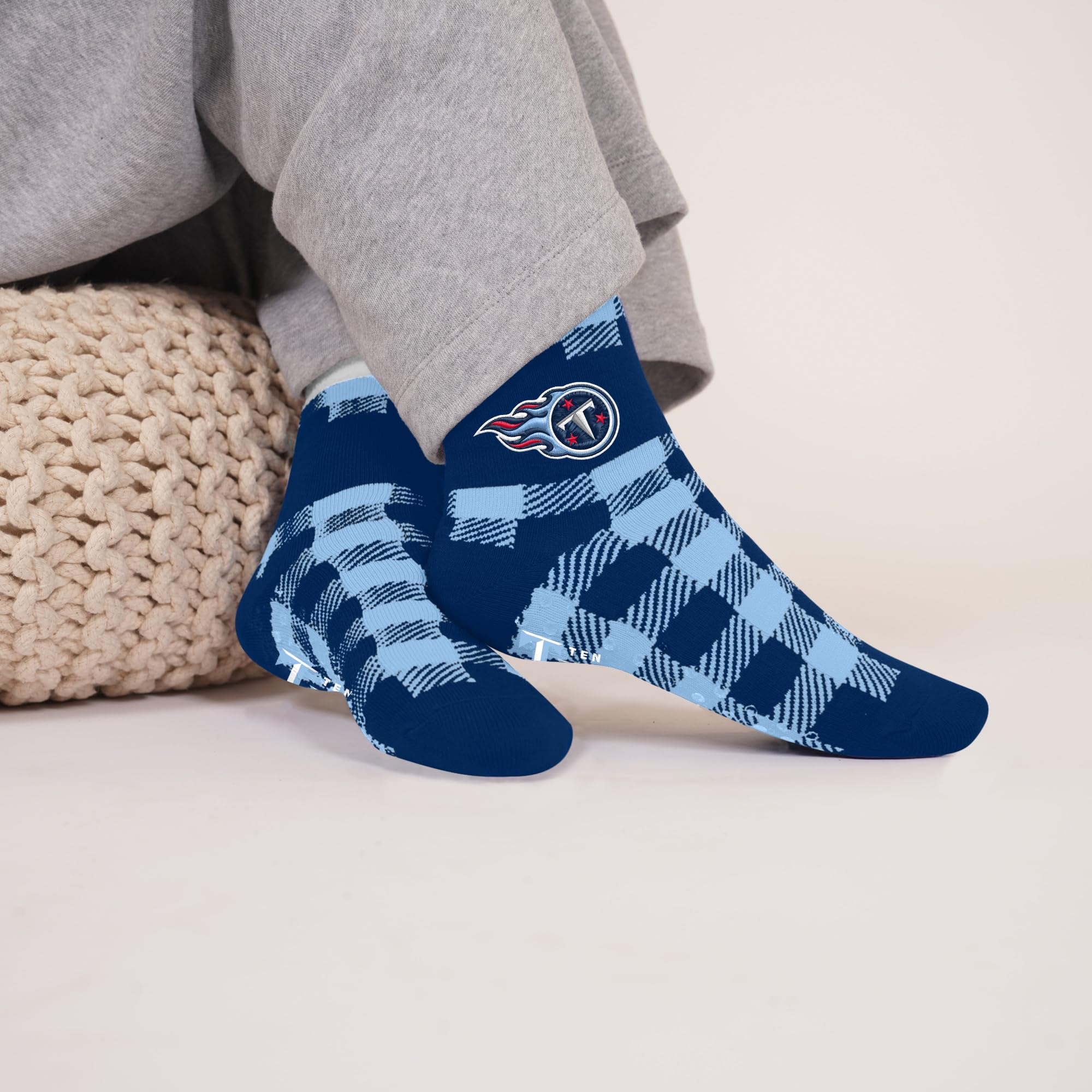 For Bare Feet NFL TENNESSEE TITANS Cozy Buff Plush Cabin Sock Team Color OSFM - Image 2