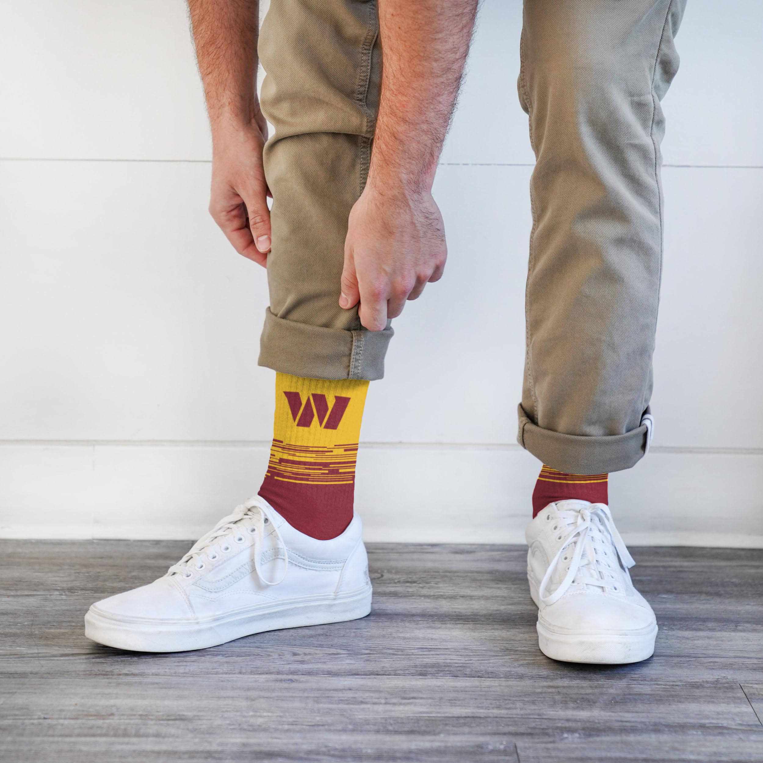 For Bare Feet NFL WASHINGTON COMMANDERS Elevate Premium Dress Crew Sock Team Color Large - Image 3
