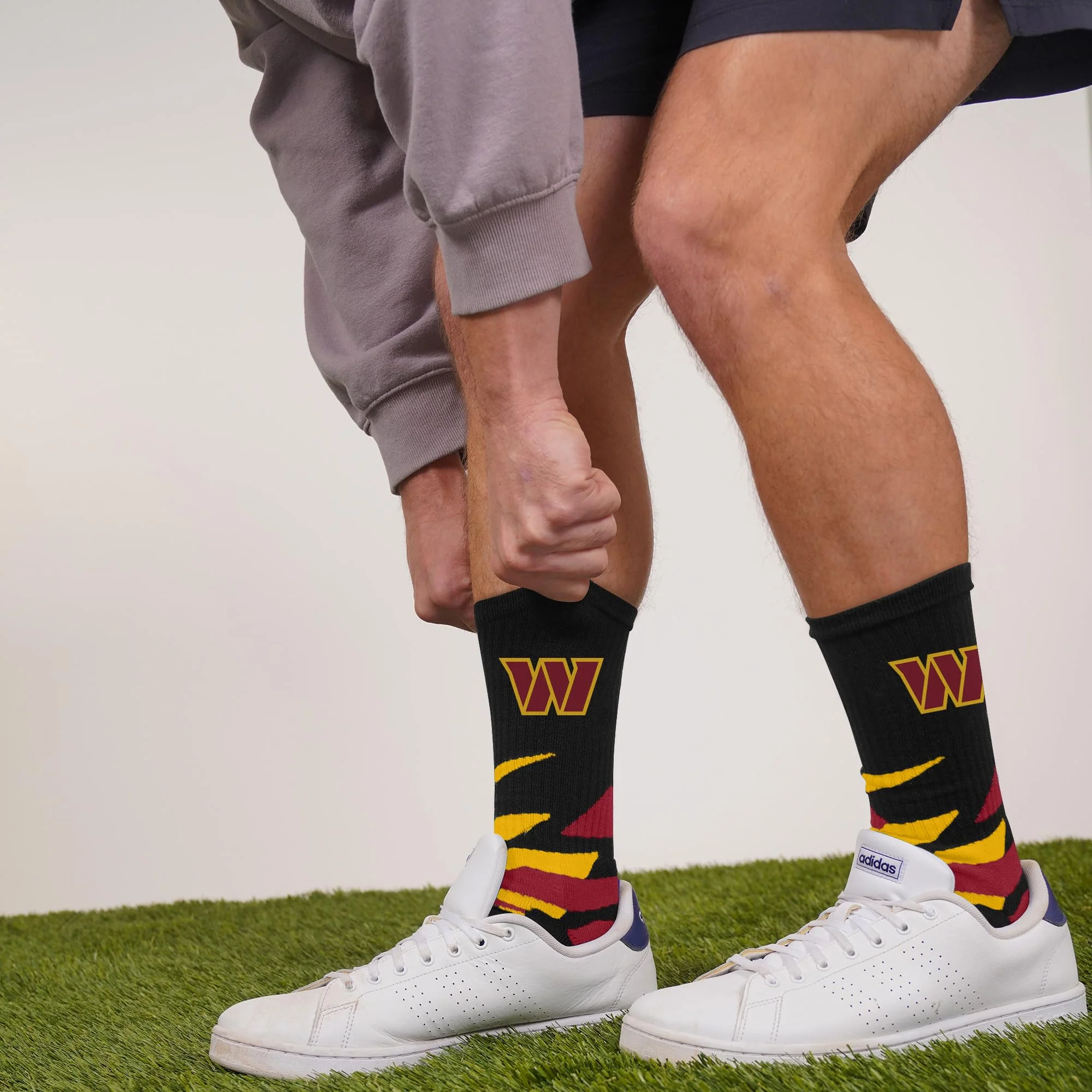 For Bare Feet NFL WASHINGTON COMMANDERS Shattered Camo Crew Sock Team Color Large - Image 3