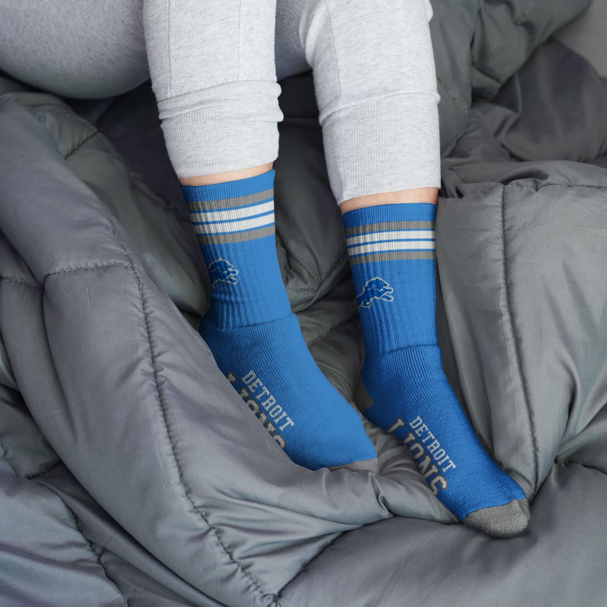 For Bare Feet NFL Youth 4 Stripe Deuce Crew Sock, Detroit Lions, One Size - Image 2