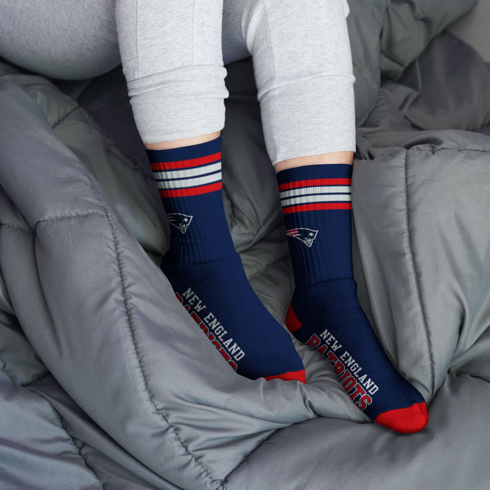 For Bare Feet NFL Youth 4 Stripe Deuce Crew Sock, New England Patriots, One Size - Image 2