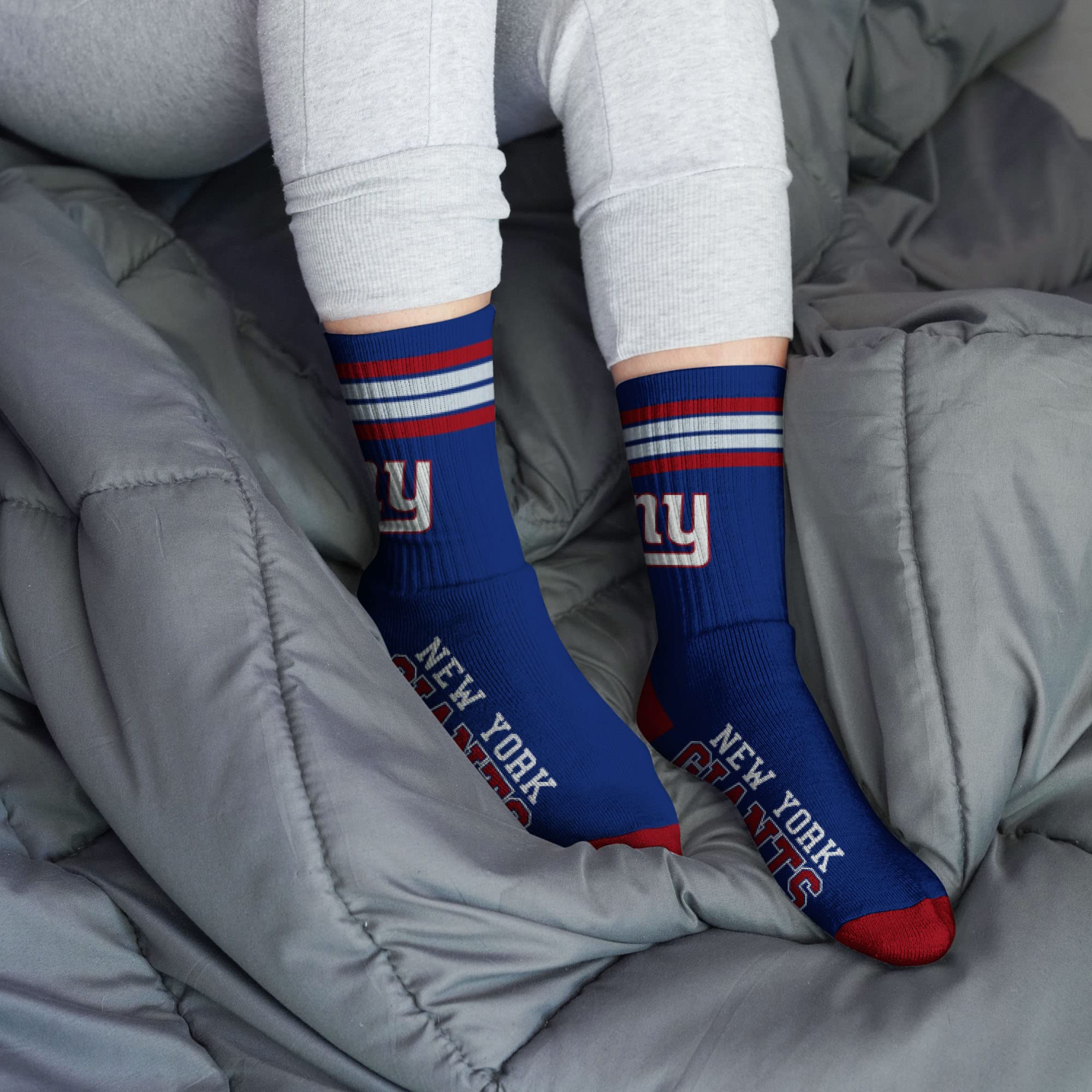 For Bare Feet NFL Youth 4 Stripe Deuce Crew Sock, New York Giants, One Size - Image 2