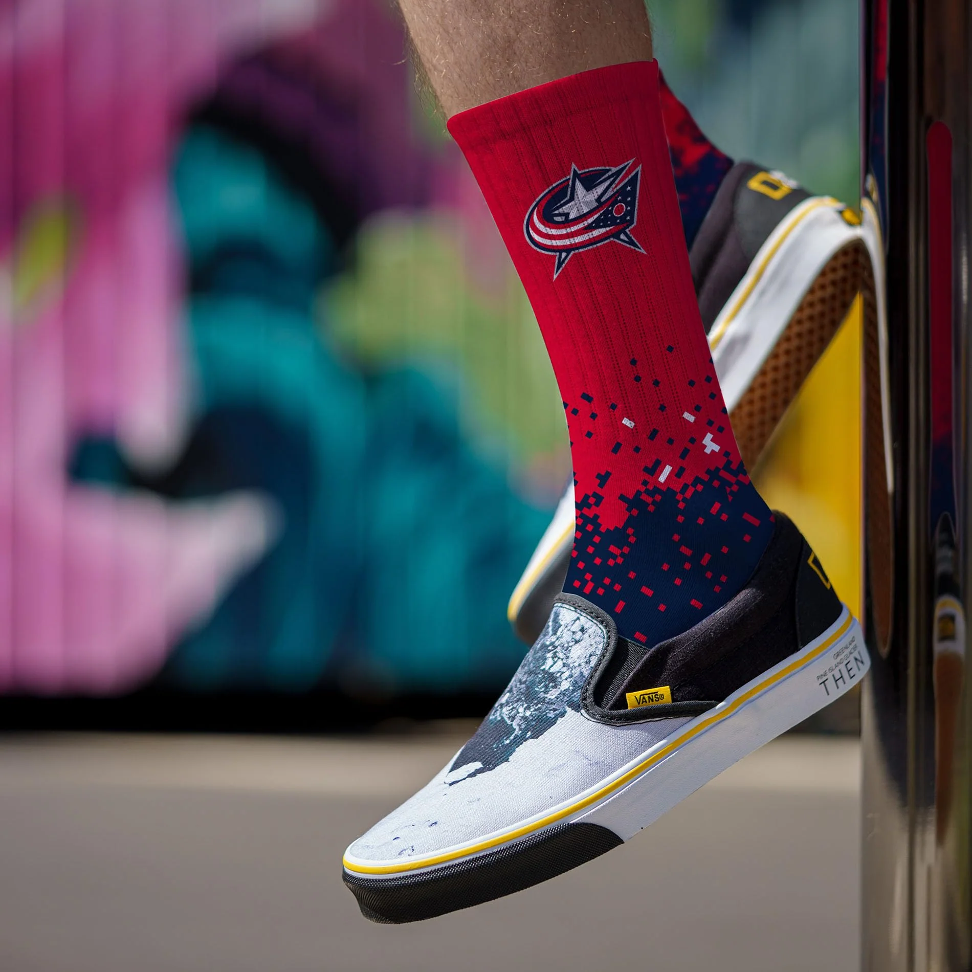 For Bare Feet NHL COLUMBUS BLUE JACKETS Spray Zone Crew Sock Team Color Large - Image 4