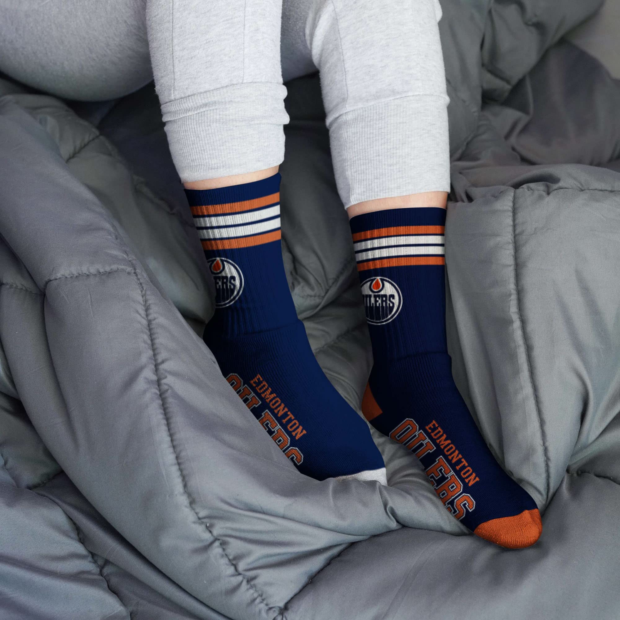 For Bare Feet NHL Edmonton Oilers 4 Stripe Deuce Crew Sock Team Color LARGE - Image 2