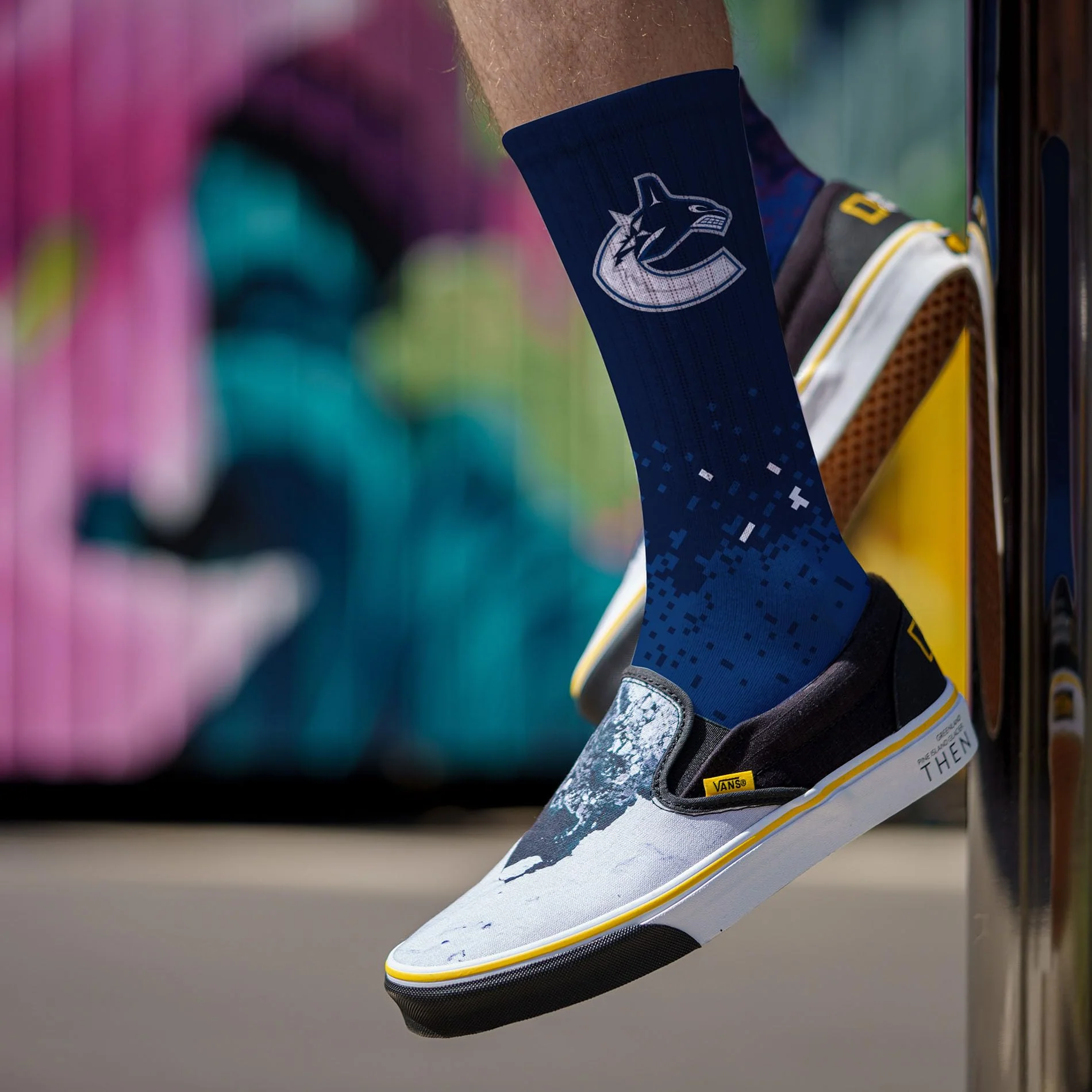 For Bare Feet NHL VANCOUVER CANUCKS Spray Zone Crew Sock Team Color Large - Image 3