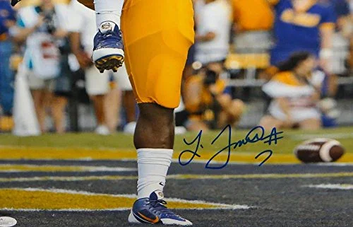 Leonard Fournette Autographed LSU Tigers 16x20 Heisman Pose Photo- JSA W Auth - Image 2