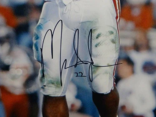 Mark Ingram Autographed 16x20 Vertical Showing Gloves Alabama Photo- JSA Authenticated - Image 2