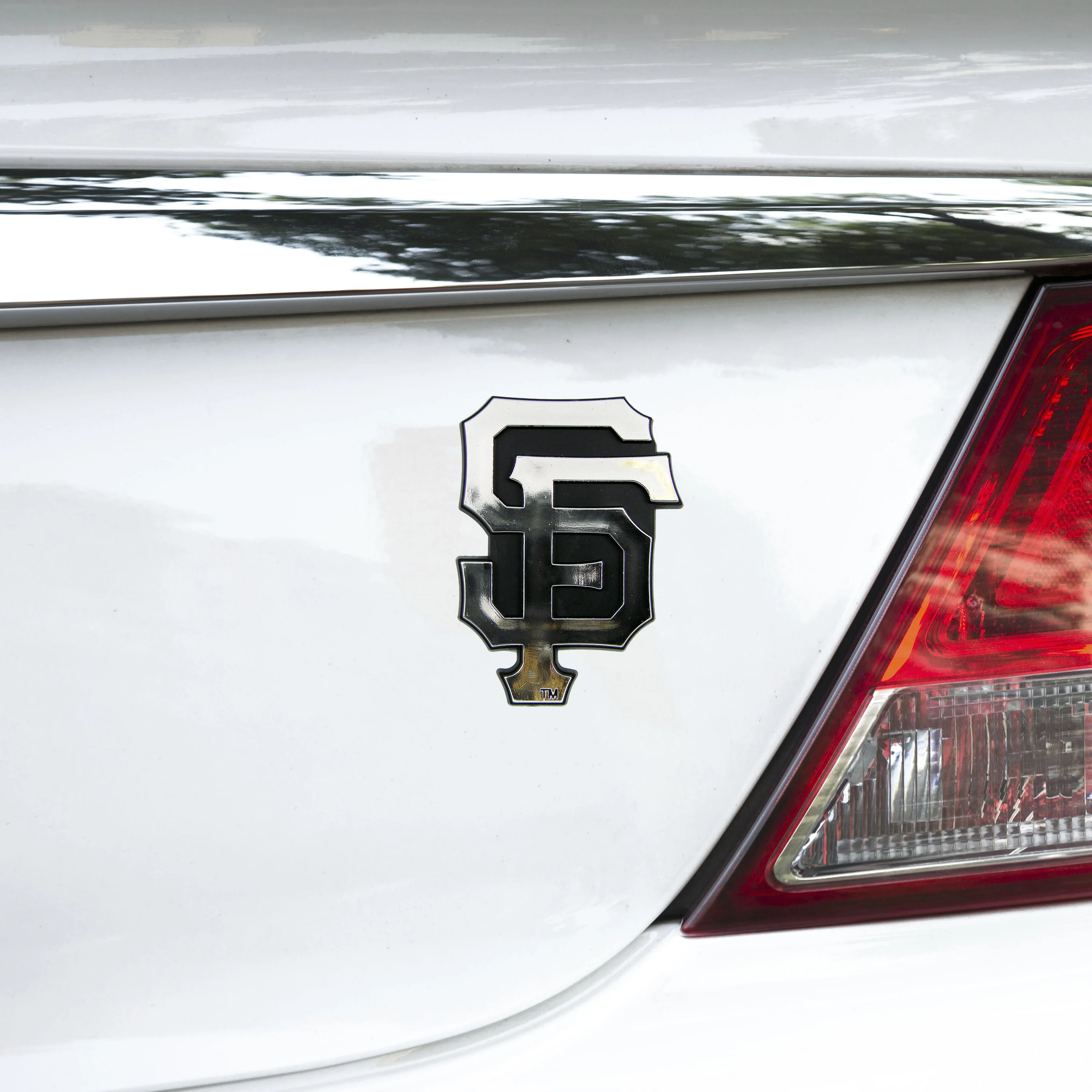 MLB - San Francisco Giants Plastic Chrome Emblem - Image 2