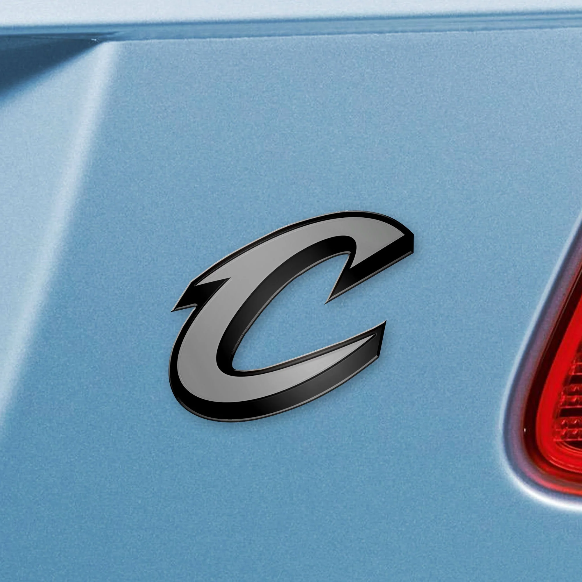 NBA - Cleveland Cavaliers Chrome Emblem - Image 2