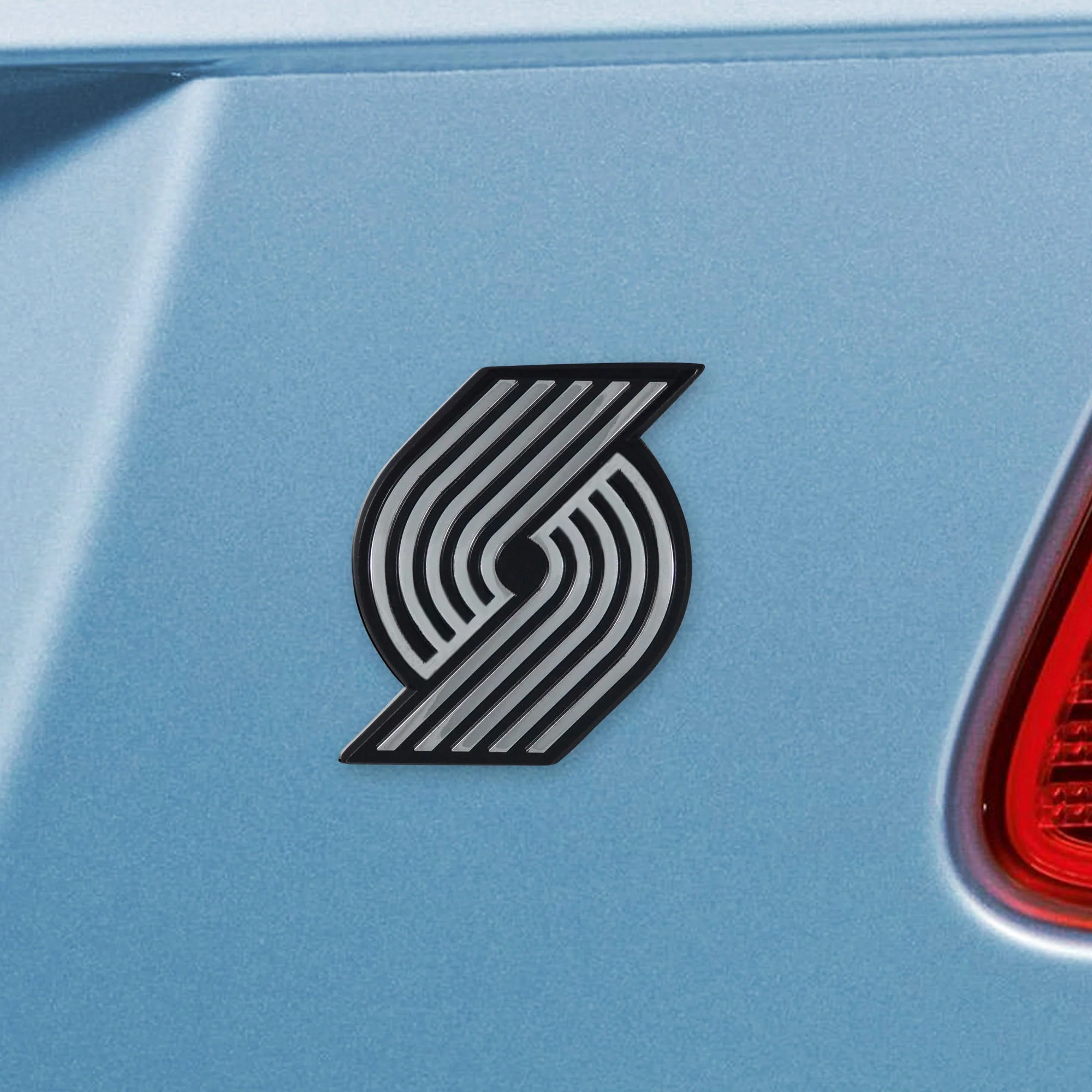 NBA - Portland Trail Blazers Chrome Emblem - Image 2