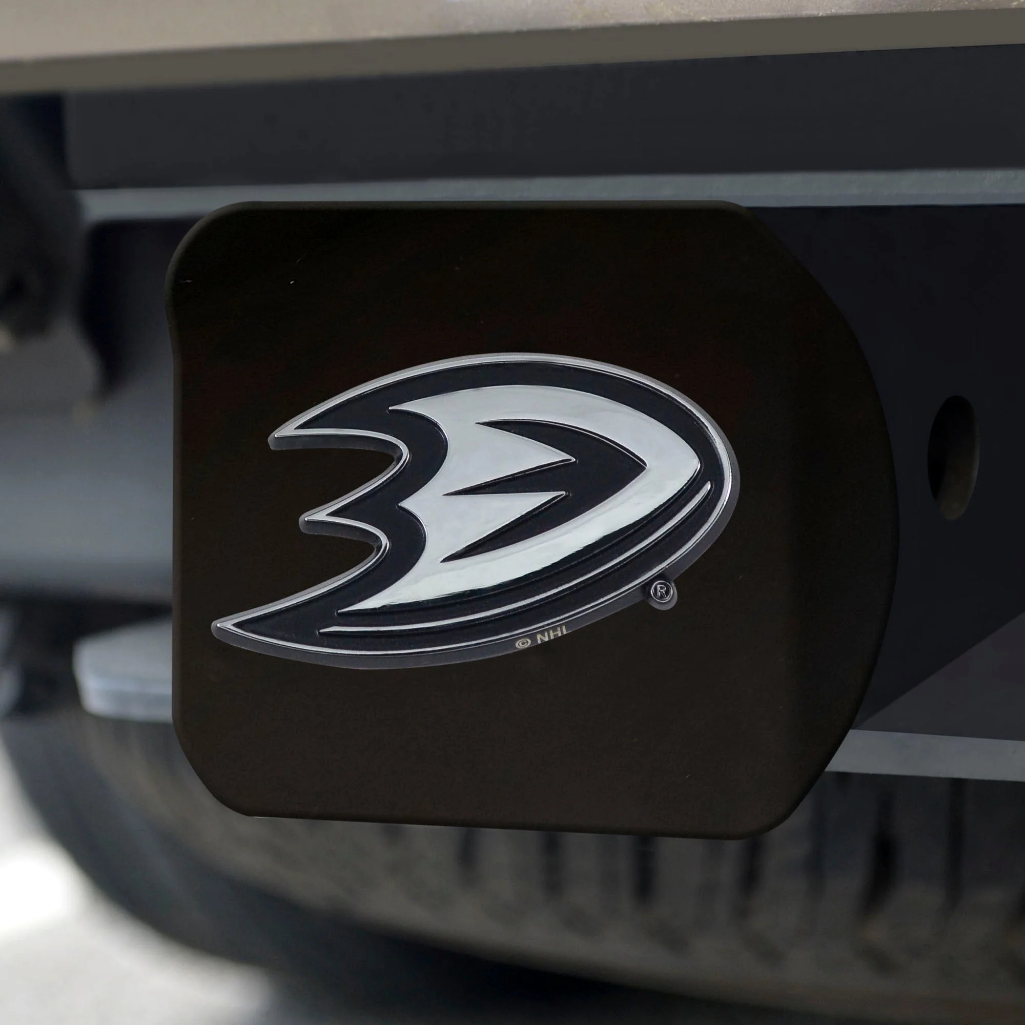 NHL - Anaheim Ducks Chrome on Black Hitch Cover - Image 2