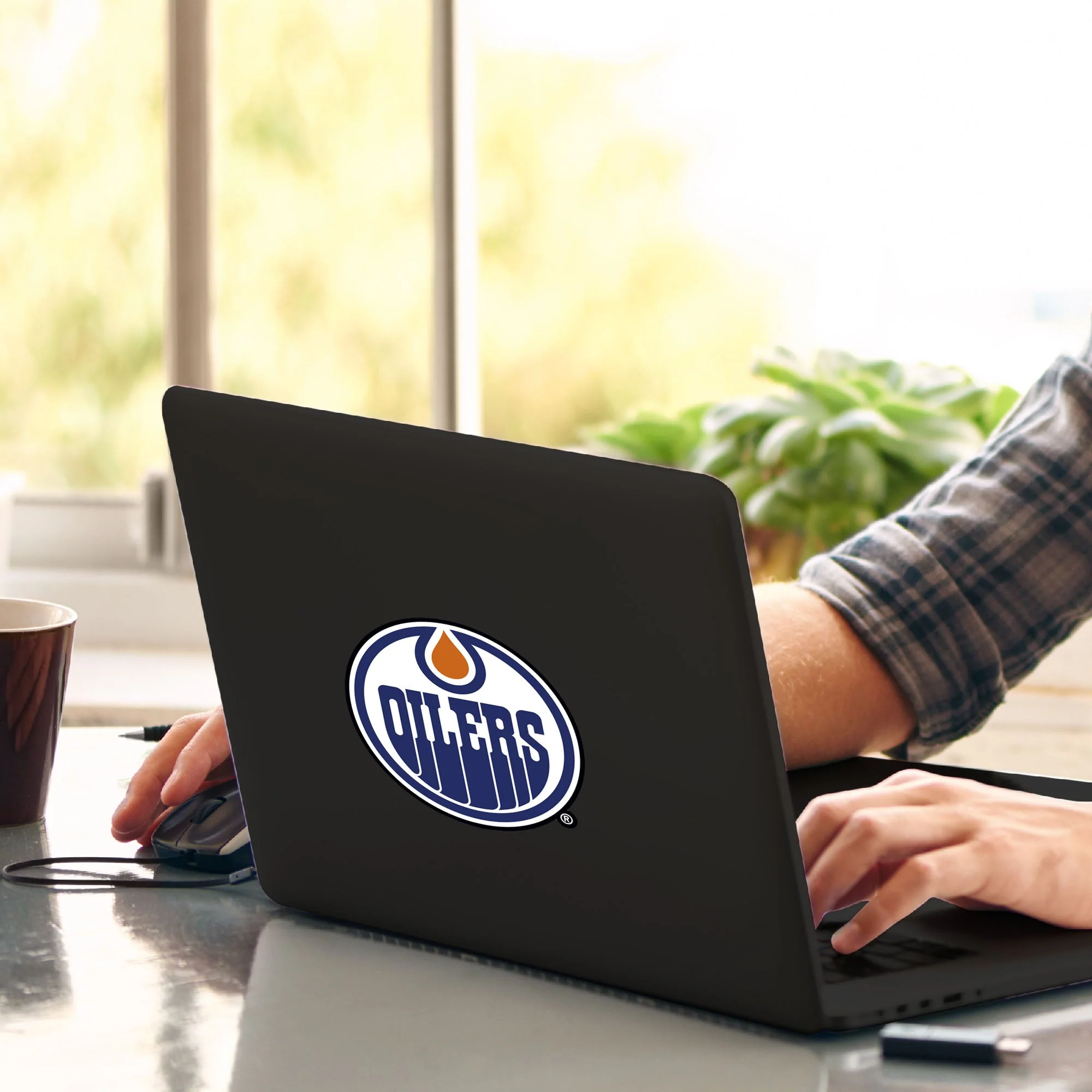 NHL - Edmonton Oilers Matte Decal - Image 2