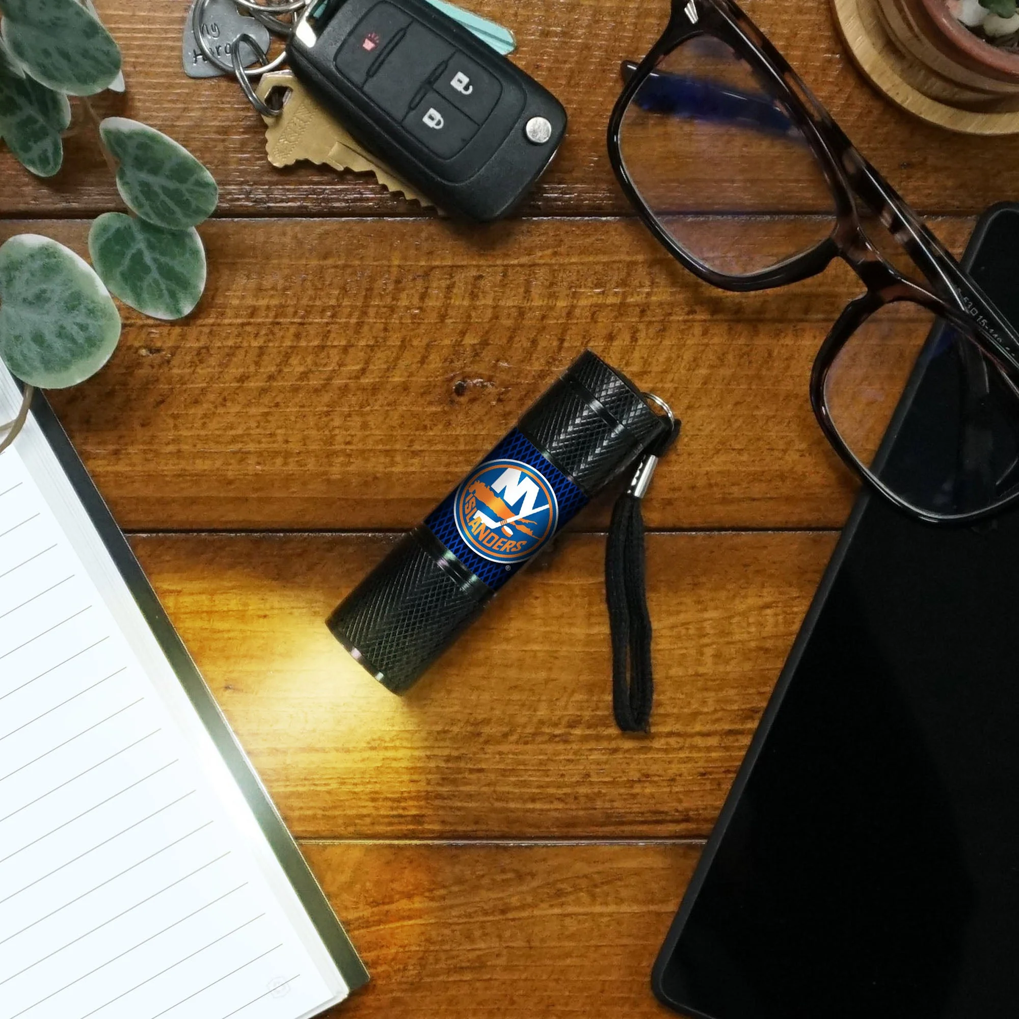 NHL - New York Islanders Flashlight - Image 2