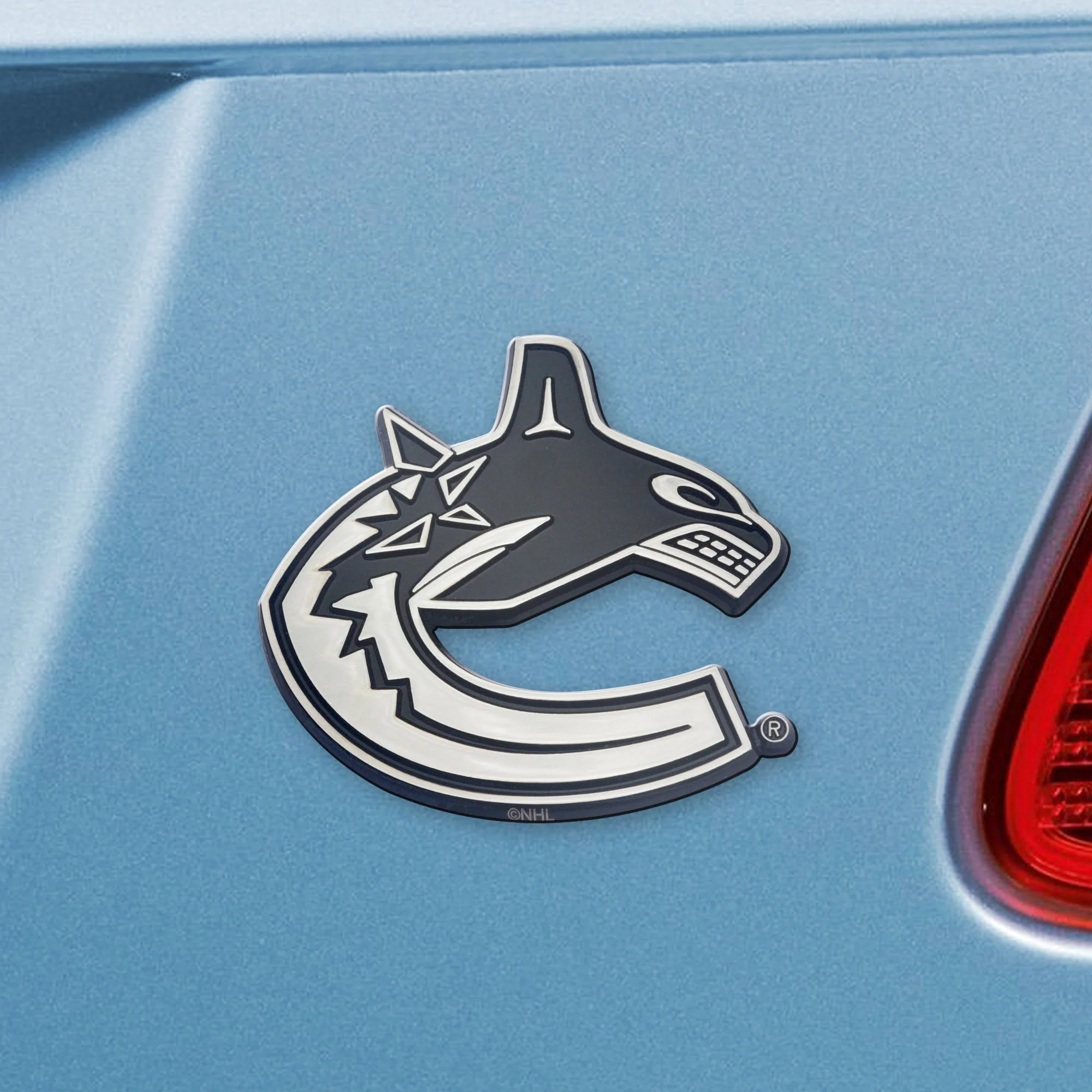 NHL - Vancouver Canucks Chrome Emblem - Image 2