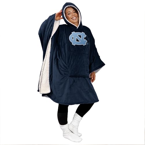 Pegasus Sports NCAA North Carolina Tar Heels Team Color Bloncho w/Logo Patch & Sherpa - Image 2