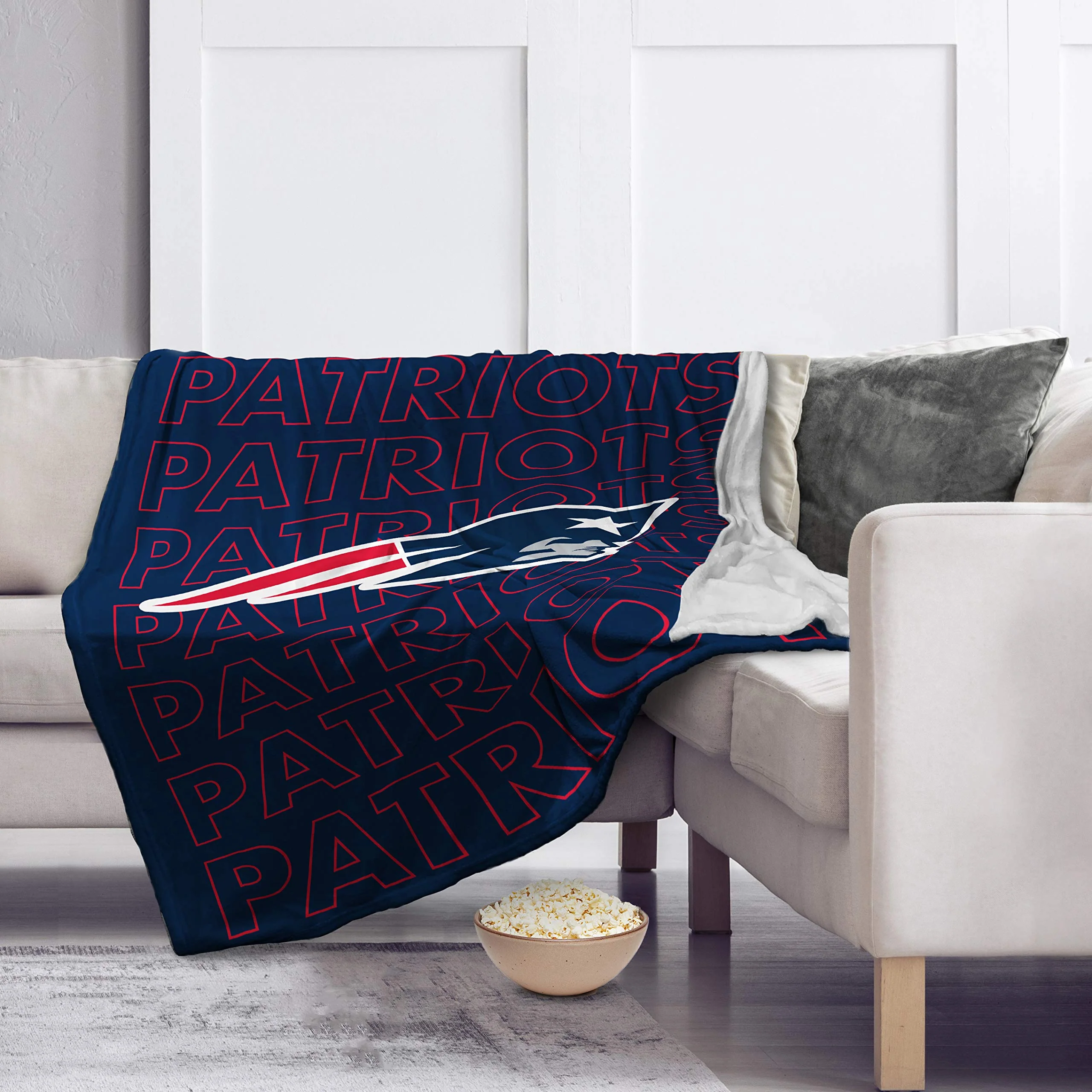 Pegasus Sports NFL Echo Team Wordmark Plush Blanket- New England Patriots, Team Color, 60x70 - Image 3