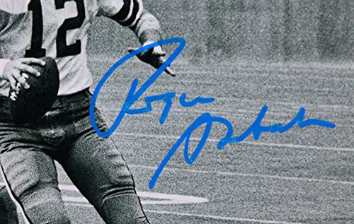 Roger Staubach Autographed Cowboys 8x10 B&W Scrambling FP Photo-Beckett W Hologram Blue - Image 4