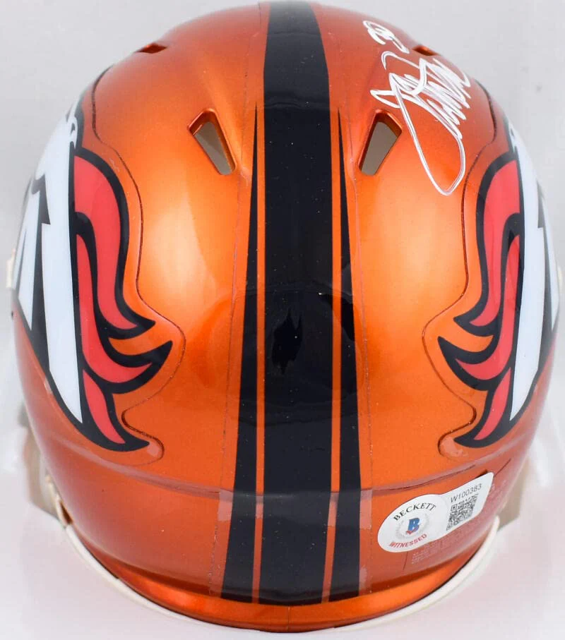 Terrell Davis Autographed Broncos Flash Speed Mini Helmet w/HOF- Beckett W Hologram White - Image 6