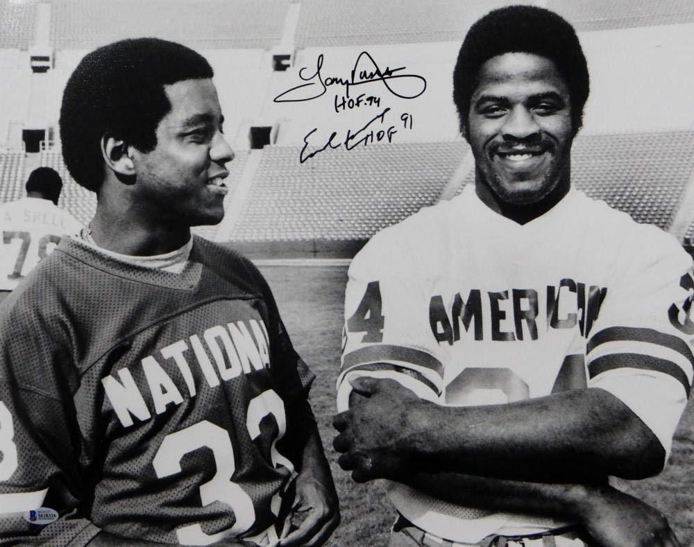 Tony Dorsett Earl Campbell Autographed HOF 16x20 B&W Smiling Photo- Beckett Auth - Image 2
