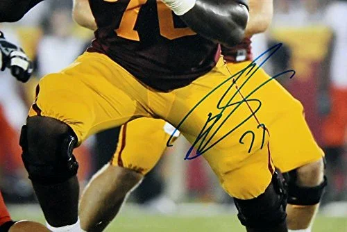 Tyron Smith Autographed 8x10 USC Trojans Maroon Jersey Photo- JSA Witness Authenticated - Image 2